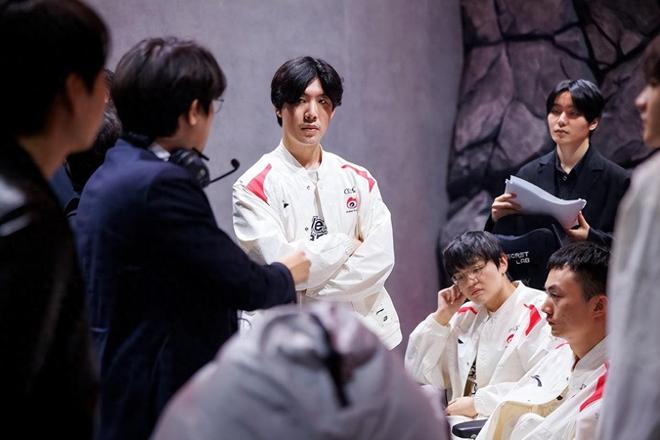 球队通过灵 球队通过灵