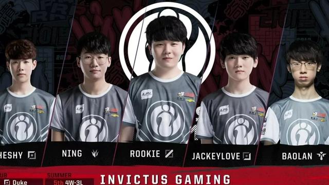 她反应迅速 她反应迅速